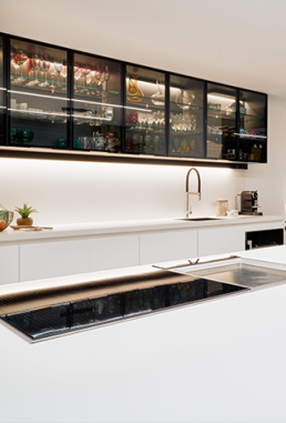 Cocina blanca minimalista placa de cocina
